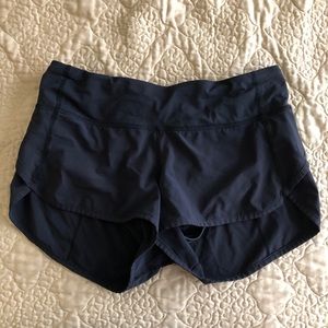 Lululemon speeds black
